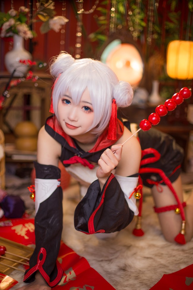 李供奉弹箜篌歌：乐鱼